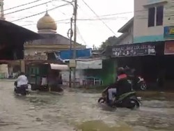 Diguyur Hujan Deras, Palembang Dikepung Banjir