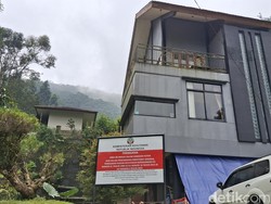 Total 4 Vila di Puncak Bogor Disegel karena Berdiri di Lahan Hutan Produksi