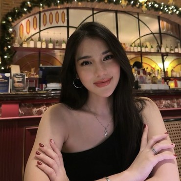 Davina Karamoy Bongkar Sifat Asli Arya Saloka saat Lakukan Adegan Mesra & Kontak Fisik