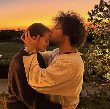 Lirik Lagu Don't Take It Pesonally - Selena Gomez & Benny Blanco