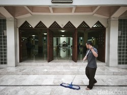 Nasib 23 Pekerja Usai Pencabutan Status Masjid Raya Bandung