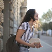 5 Temuan Studi Psikologi Positif untuk Hidup Lebih Bahagia