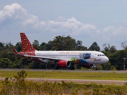 Viral Pesawat Batik Air Mendarat Miring-Nyaris Kena Landasan, Ini Penjelasannya