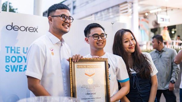 Deorex Raih Rekor MURI! Bagikan 100.000 Produk Gratis di Hari Bebas Bau Badan