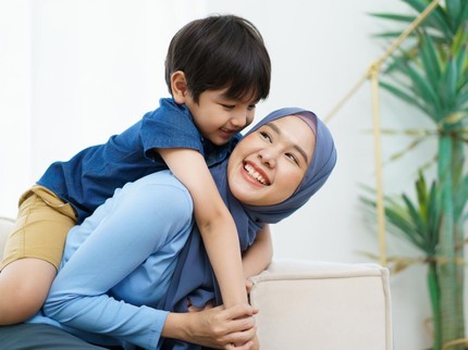 7 Cara Mengajari Anak Laki-Laki untuk Menghargai Perempuan, Sudah Lakukan Ini Bun?