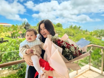 Olivia Sumargo Tetap Memompa ASI saat Baby Biel 7 Bulan, Sampai Kapan Busui Bisa Pumping?