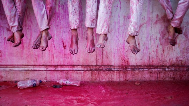 FOTO: Semarak Festival Holi, Penanda Musim Semi Tiba di India