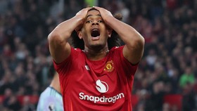 FOTO: MU dan Arsenal Berbagi Poin di Old Trafford
