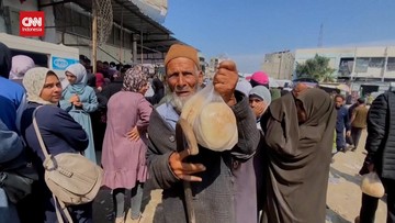 VIDEO: Nestapa Warga Gaza Berebut Roti di Tengah Blokade Israel