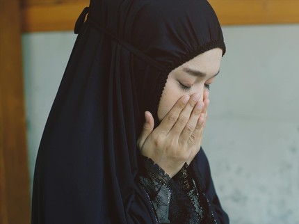Menikah & Merantau, Aku Gelisah karena Merindukan Sunnah Ini dari Sosok Suami