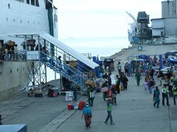 Video: Ramai Pemudik di Pelabuhan Soekarno-Hatta Makassar