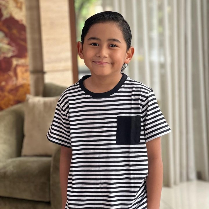 <p>"Wahh, Bambang tambah gede tambah ganteng saja, anak salehnya Mama," kata seorang netizen. "<em>MasyaAllah</em>, semoga selalu diberikan keberkahan," tutur netizen lain dengan menyisipkan emotikon hati. (Foto: Instagram: @meisya__siregar)</p>