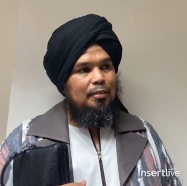 Respons Ustaz Derry Sulaiman Usai Disebut 'Kristen Hunter'