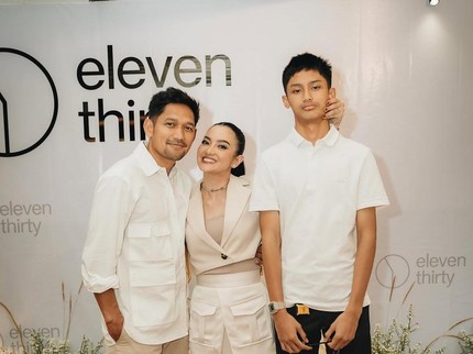 Ririn Ekawati Rayakan Ultah Anak Sambung, Lihat 5 Potretnya Bersama Dhofin Jamil