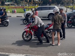 Pemuda Ini Diamankan gegara Geber Motor Brong Saat Polisi Konferensi Pers