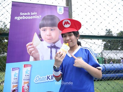 HaiBunda Goes To School: Serunya Nonton dan Bermain Sambil SnacKIN Yogurt Slurp di Raffles Christian School