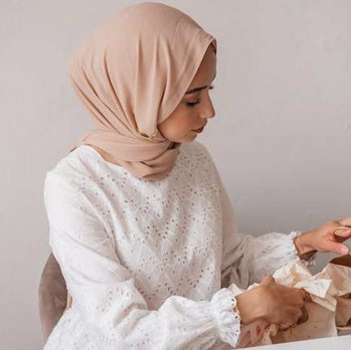 Orang yang suka begadang umumnya lebih banyak melakukan impulsivitas dibanding orang yang suka bangun pagi, terutama di kalangan dewasa muda dan remaja yang sudah mengalami emosi negatif secara konsisten dalam hidup mereka.