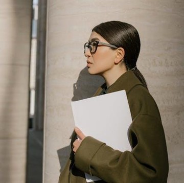 Ini 5 Kelebihan Introvert yang Akan Membantunya Sukses di Dunia Kerja