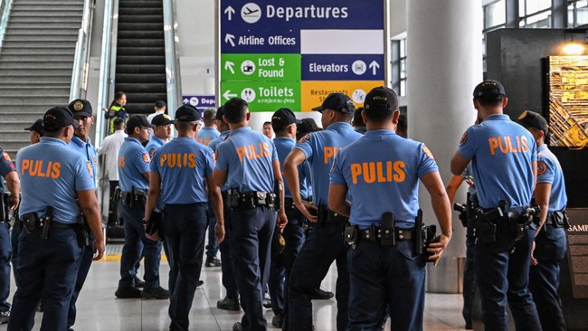 Berikut kronologi mantan Presiden Filipina Rodrigo Duterte ditangkap di Bandara Manila, Selasa (11/3).