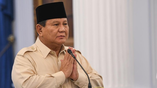 Presiden Prabowo Subianto menjamu ratusan rektor dari perguruan tinggi negeri dan swasta selama empat jam di Istana Negara, Jakarta, Kamis (13/3).