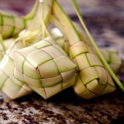Biar Nggak Gagal, Ini 5 Cara Bikin Ketupat Empuk dan Awet