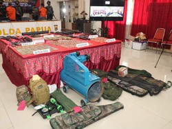 Satpam SMA di Sleman Suplai Senjata ke KKB Papua, Senpi M16 hingga SS1 Disita