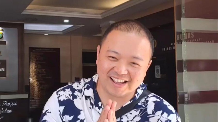 William Anderson alias Codeblu di Polres Metro Jakarta Selatan&period;