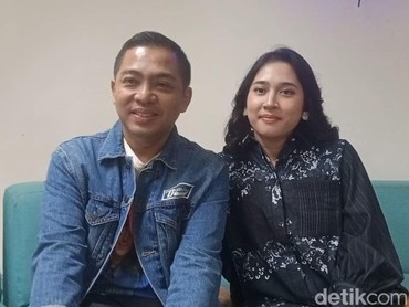 Nikmati Peran Jadi Ayah Baru, Ade Govinda Ikut Bergadang hingga Ganti Popok Anak
