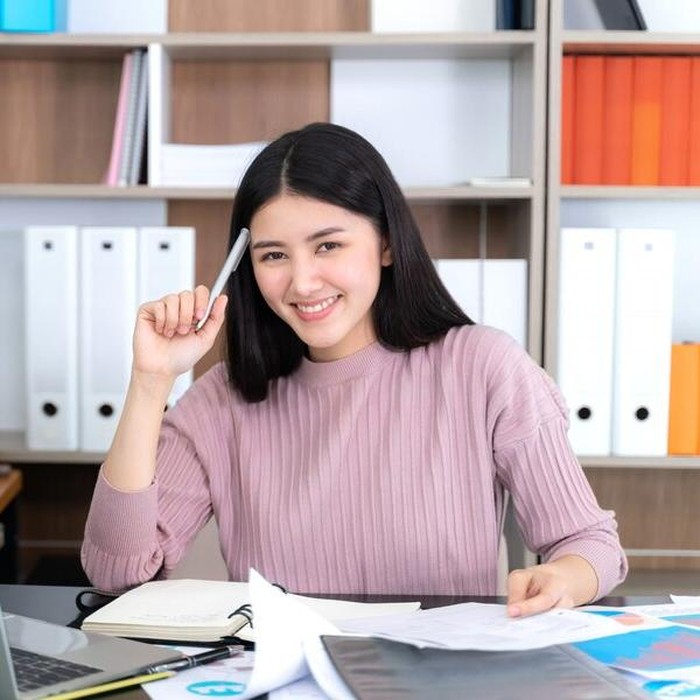 Orang yang benar-benar cerdas tidak pernah mengeluh tentang tantangan tidak terduga yang bisa menghampiri mereka kapan saja.