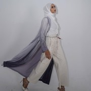 Get The Look: Inspirasi Outfit Lebaran Anggun dan Glamor ala Munira Agile