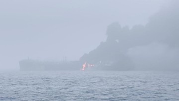 Kapal Tanker Gas Milik AS di Mesir Terbakar Dihantam Drone