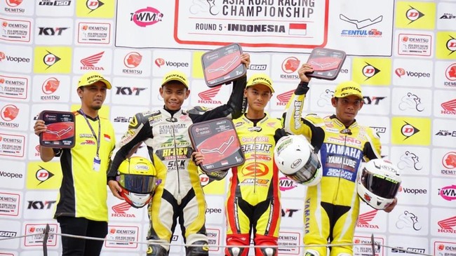 Muhammad Agung Fachrul atau Agung Didu merupakan salah satu atlet yang menimba ilmu di pesantren. Bahkan sosok pembalap sepeda motor itu dijuluki Santri Racing.