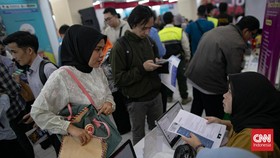 FOTO: Banjir Pencari Kerja di Jakarta Job Fair Thamrin City