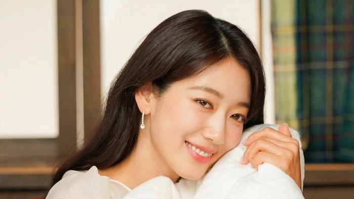 Bakal Dibikin Terhibur, Park Shin Hye Dikabarkan Bintangi Drakor Komedi Berlatar 90-an
