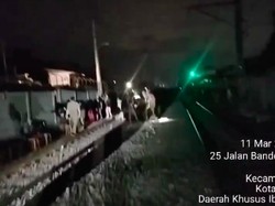 Gelap Gulita Lokasi Prostitusi Pinggir Rel KA Jakbar Saat Digerebek