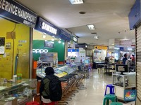 Warga RI Ogah Beli HP Baru, Merek Ini Anjlok Parah Tak Laku