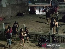 Momen Prostitusi di Gang Royal Digerebek Bikin Sejumlah PSK Lari Kocar-kacir