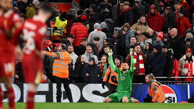 Gianluigi Donnarumma, yang jadi bintang PSG saat menyingkirkan Liverpool di Liga Champions, pernah dipuji calon kiper Timnas Indonesia Emil Audero.