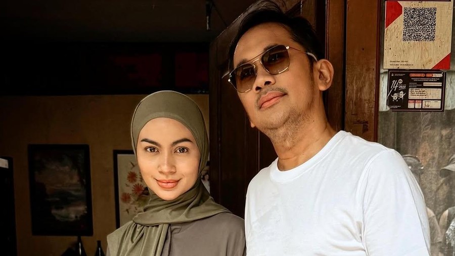 Terpopuler&colon; Hanung Ingin Ariel Tatum Jadi Babysitter vs Etika Baim Wong Disorot