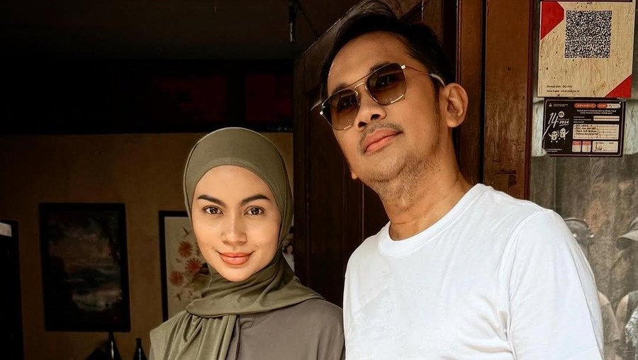 Terpopuler: Hanung Ingin Ariel Tatum Jadi Babysitter vs Etika Baim Wong Disorot Terpopuler: Hanung Ingin Ariel Tatum Jadi Babysitter vs Etika Baim Wong Disorot