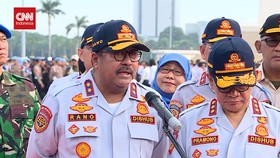 VIDEO: Rano Karno Jawab Dikritik Tinjau Banjir Naik Perahu Karet