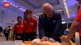 VIDEO: Momen Raja Charles Uji Kemampuan CPR