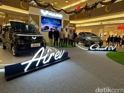 Wuling New Air ev dan Cloud EV Resmi Dikenalkan di Surabaya