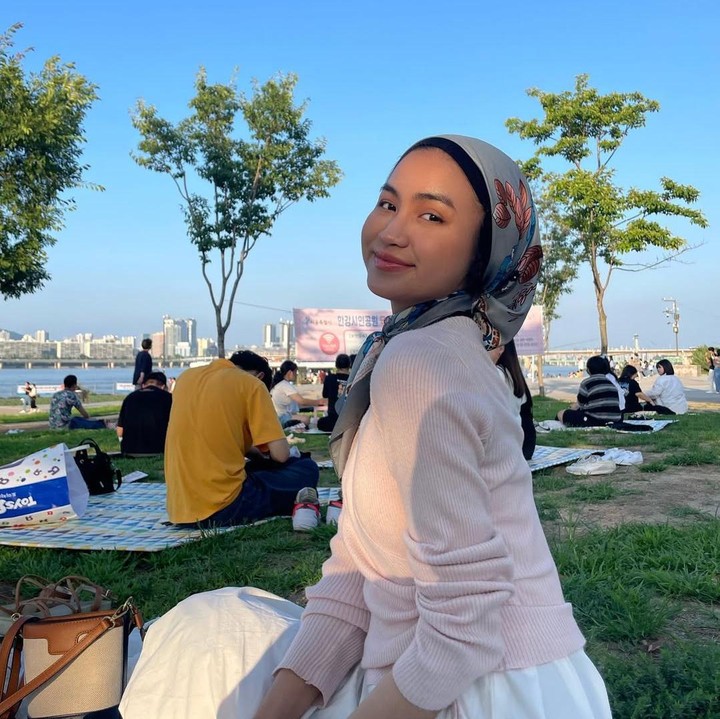 <p>Hal tersebut diketahui langsung melalui beberapa postingan di akun Instagram pribadinya. Alumni Korea Advanced Institute of Science and Technology (KAIST) ini sering kali memamerkan <em>outfit out the day</em> (OOTD). (Foto: Instagram@xavieraaputri)</p>