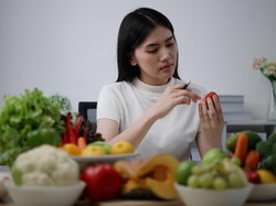 Sahur Hanya Makan Buah, Amankah?