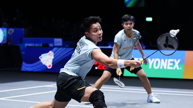 Apriyani Rahayu/Siti Fadia Silva Ramadhanti gagal ke perempat final All England 2025 usai kalah dari Tan Pearly/Thinaah Muralitharan, Kamis (13/3).