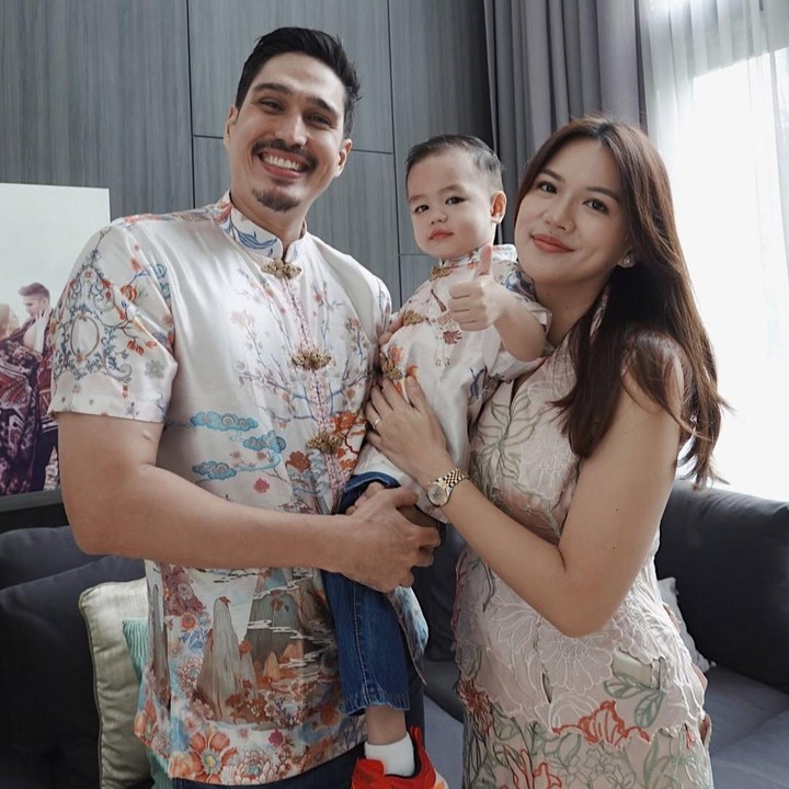 <p>Deasy melahirkan anak pertamanya yang bernama Archibald Noah Chandrawinata pada 1 Juni 2022. Di tahun ini, Archie pun akan genap berusia tiga tahun. (Foto: Instagram: @deasypriscilla)</p>
