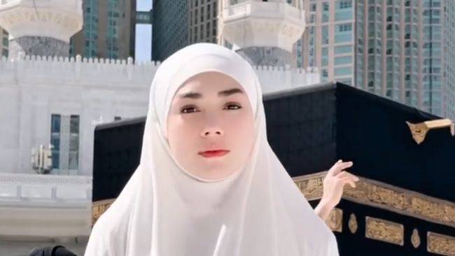 Terpopuler: Awal Mula Lisa Mariana Dekati RK vs Cerita Syahadat Celine Evangelista