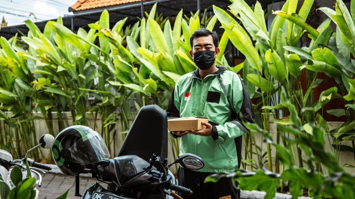 Cek Syarat hingga Skema Driver Gojek-Grab Terima THR Ojol 20%
