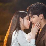 Jago Bangun Chemistry, Ini 4 Pasangan IU di Drakor Populer yang Sukses Bikin Baper